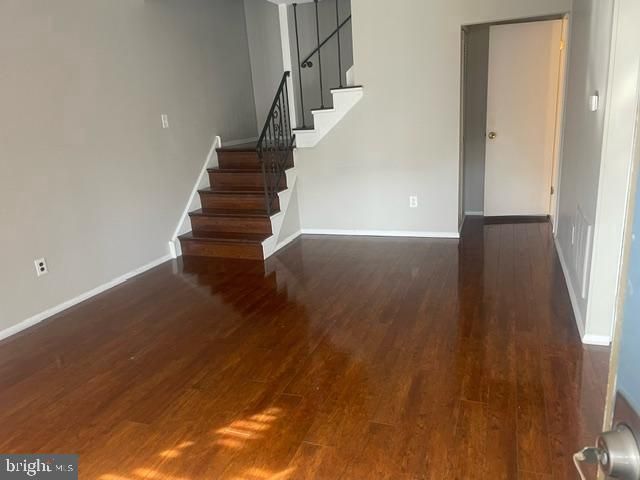 16 MAPLEWOOD, West Deptford, NJ 08066