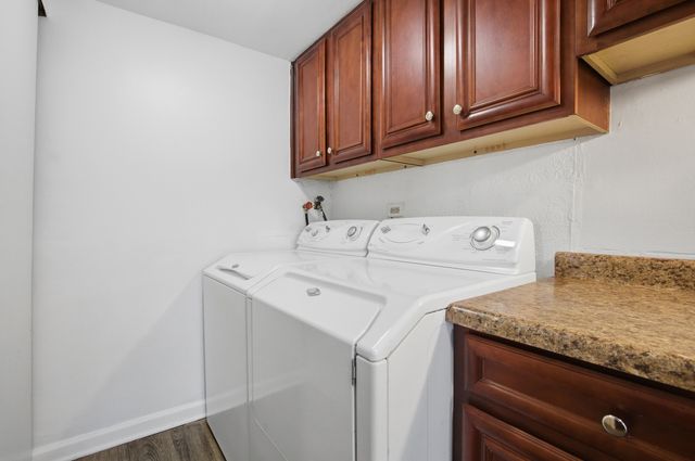 216 Eagle Court d, Bolingbrook, IL 60440