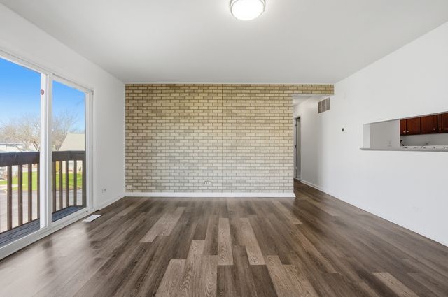 216 Eagle Court d, Bolingbrook, IL 60440