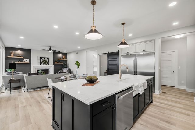 1278 S Radley Street, West Des Moines, IA 50266