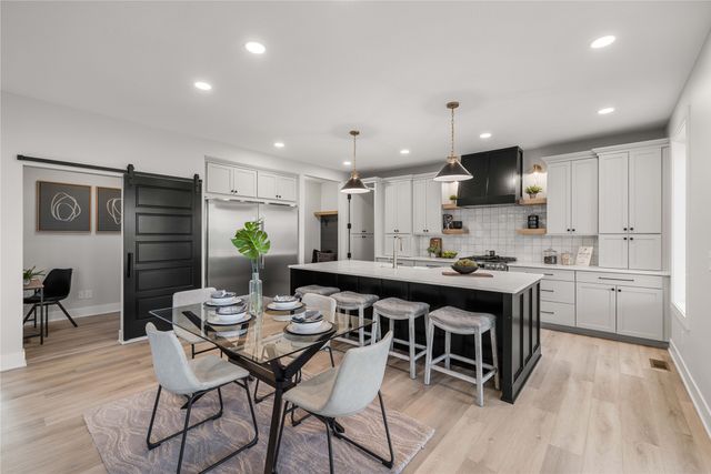 1278 S Radley Street, West Des Moines, IA 50266