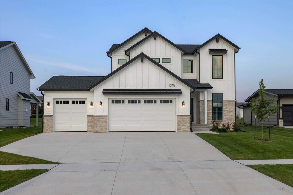 1278 S Radley Street, West Des Moines, IA 50266