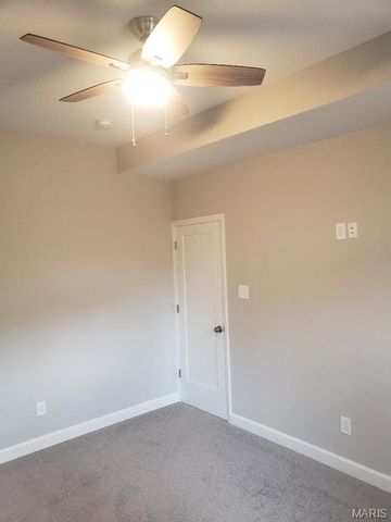 3648 Russell Boulevard, St Louis, MO 63110