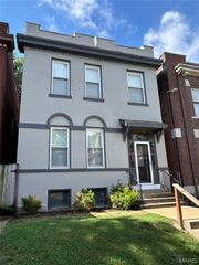 3648 Russell Boulevard, St Louis, MO 63110