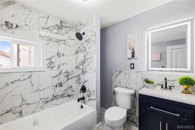 80 Kinsey Avenue, Tonawanda, NY 14217