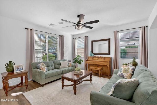 1925 E MIA Lane, Gilbert, AZ 85298