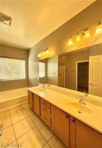 3989 Spanish Barb Street, Las Vegas, NV 89122