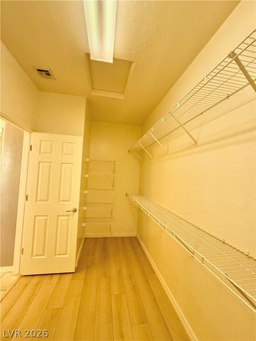 3989 Spanish Barb Street, Las Vegas, NV 89122