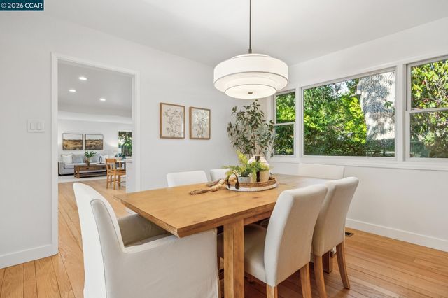 1026 Windsor Dr, Lafayette, CA 94549