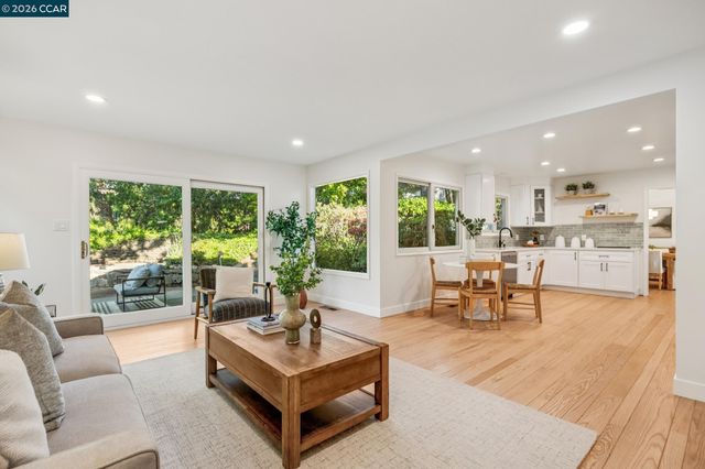 1026 Windsor Dr, Lafayette, CA 94549