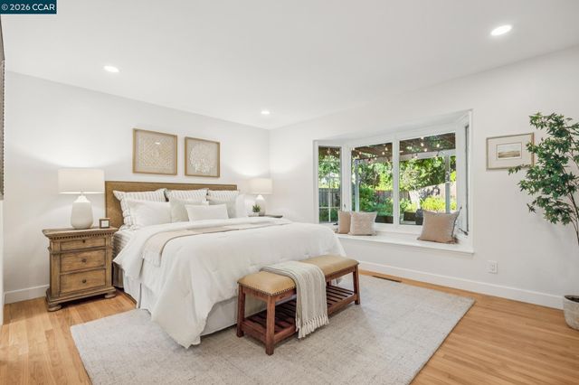 1026 Windsor Dr, Lafayette, CA 94549