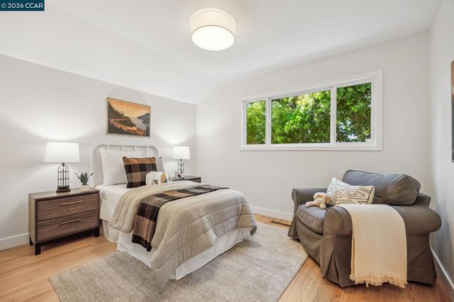 1026 Windsor Dr, Lafayette, CA 94549