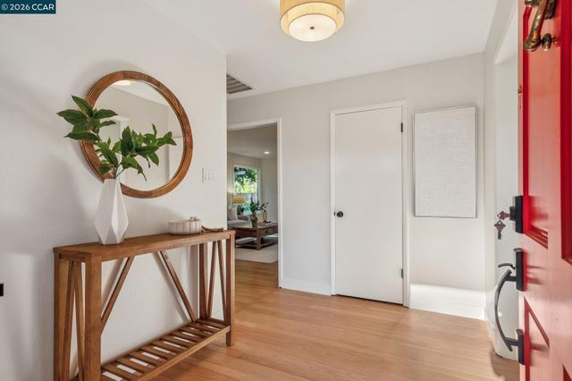 1026 Windsor Dr, Lafayette, CA 94549