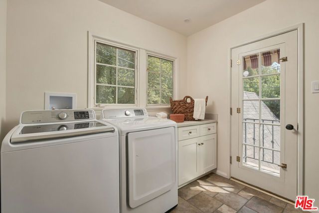 3134 Ellington Drive, Los Angeles, CA 90068