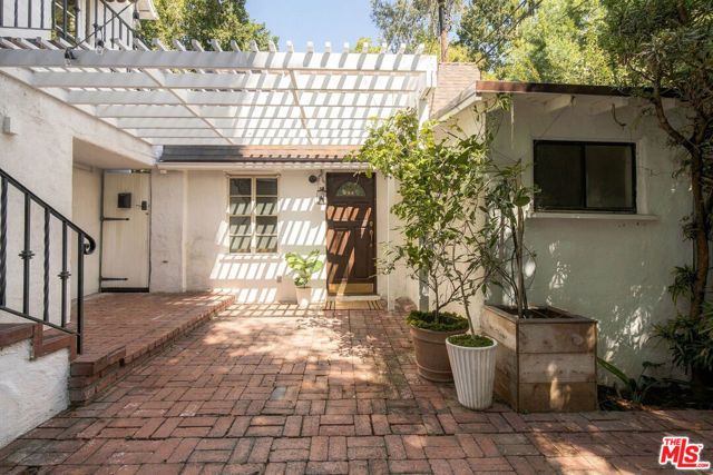 3134 Ellington Drive, Los Angeles, CA 90068