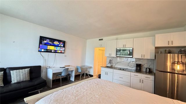 611 DESTINY DRIVE 410, Ruskin, FL 33570