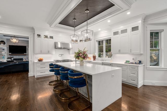 136 Beaumont Ave, Newton, MA 02460