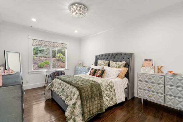 136 Beaumont Ave, Newton, MA 02460