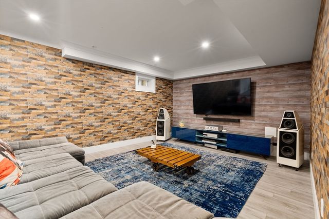 136 Beaumont Ave, Newton, MA 02460