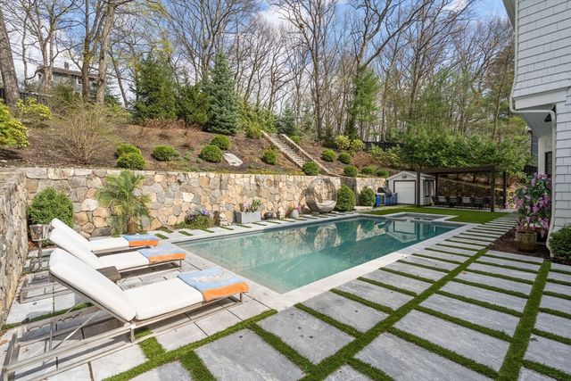 136 Beaumont Ave, Newton, MA 02460