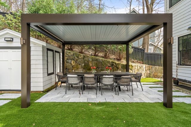 136 Beaumont Ave, Newton, MA 02460