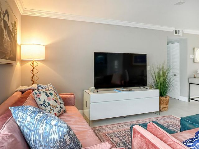 7665 Tahiti Lane 102, Lake Worth, FL 33467