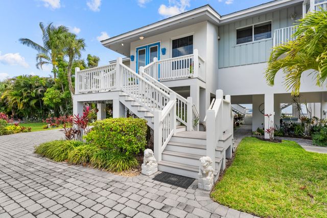 8 Herons Nest, Sewalls Point, FL 34996