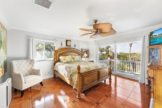 8 Herons Nest, Sewalls Point, FL 34996