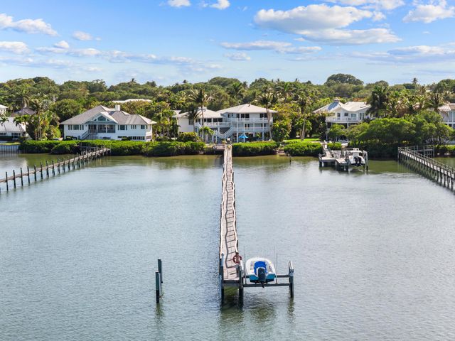 8 Herons Nest, Sewalls Point, FL 34996