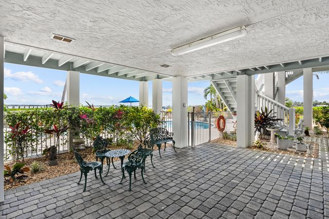 8 Herons Nest, Sewalls Point, FL 34996