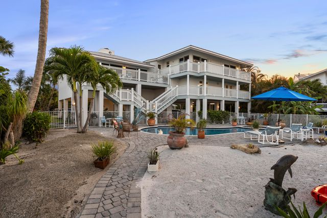 8 Herons Nest, Sewalls Point, FL 34996
