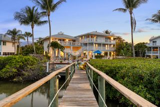 8 Herons Nest, Sewalls Point, FL 34996