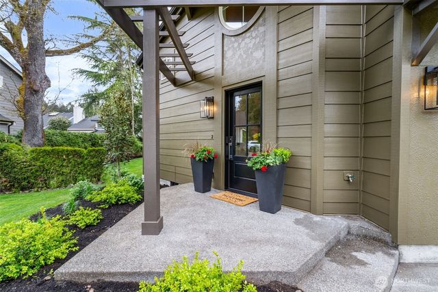 6223 85th Avenue W, University Place, WA 98467