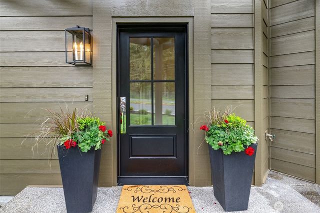6223 85th Avenue W, University Place, WA 98467