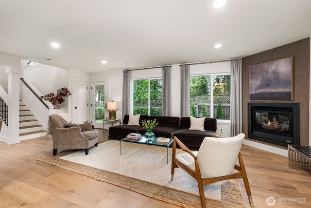 6223 85th Avenue W, University Place, WA 98467