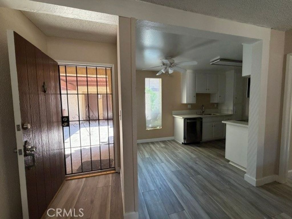 1000 W Macarthur Boulevard 84, Santa Ana, CA 92707 — photo 3