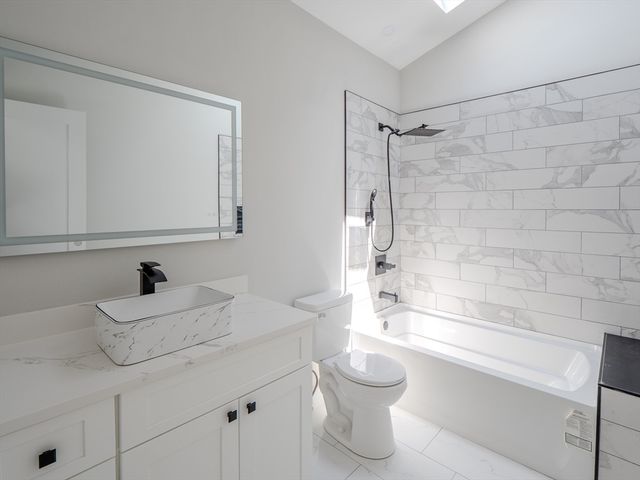76 Center St. B, Plympton, MA 02367