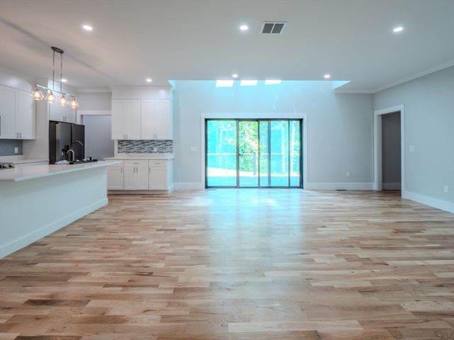 76 Center St. B, Plympton, MA 02367