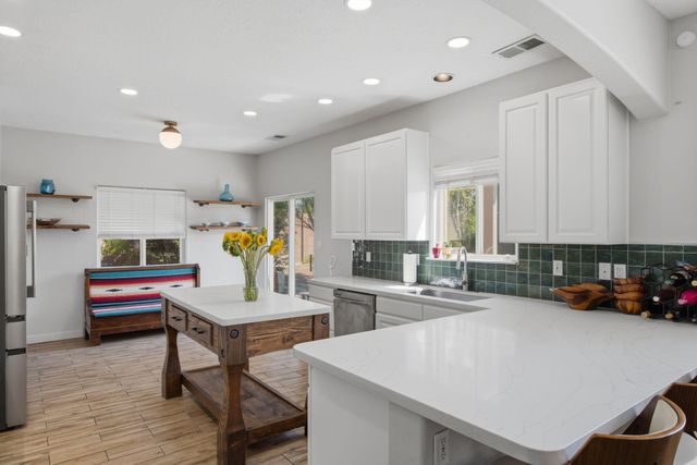 1520 Presto Way NW, Albuquerque, NM 87104