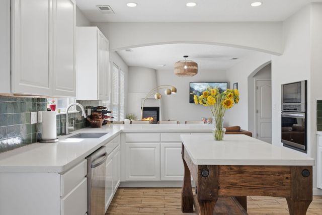 1520 Presto Way NW, Albuquerque, NM 87104