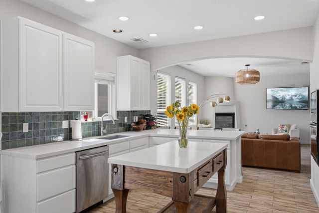 1520 Presto Way NW, Albuquerque, NM 87104