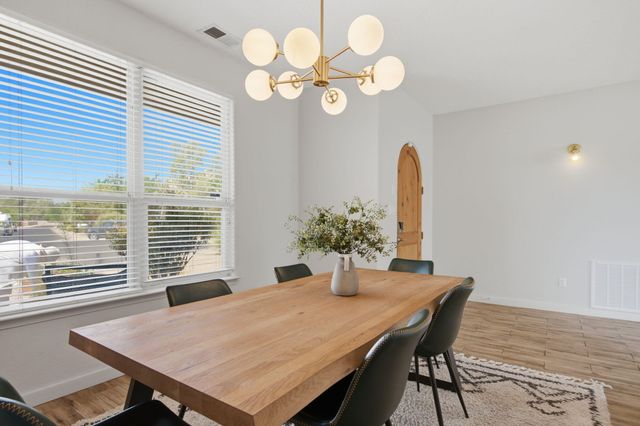 1520 Presto Way NW, Albuquerque, NM 87104