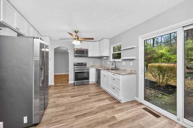 6652 Oakland Road, Goshen Twp, OH 45140