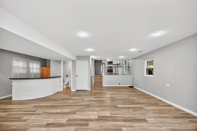 6652 Oakland Road, Goshen Twp, OH 45140