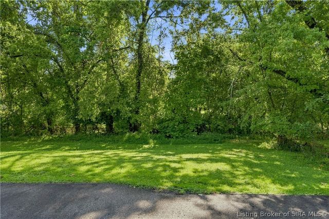 2411 Jollissaint Avenue, New Albany, IN 47150