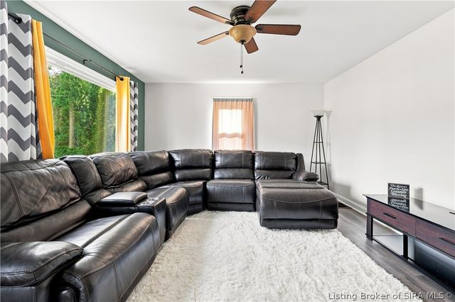 2411 Jollissaint Avenue, New Albany, IN 47150
