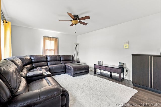 2411 Jollissaint Avenue, New Albany, IN 47150