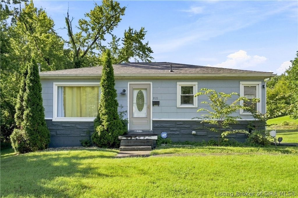 2411 Jollissaint Avenue, New Albany, IN 47150