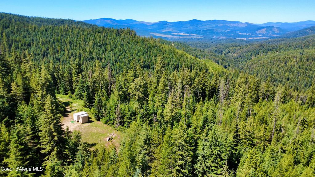 1522 Alpine Dr, Fernwood, ID 83830