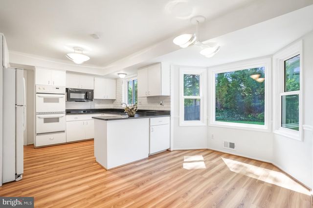 9120 PADDOCK LN, Potomac, MD 20854